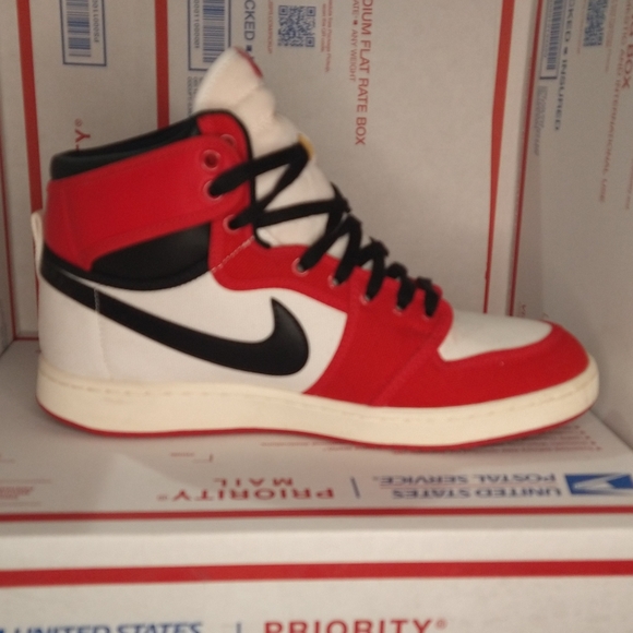 Nike Air Jordan 1 AJKO Retro Chicago 2021 - Picture 5 of 7